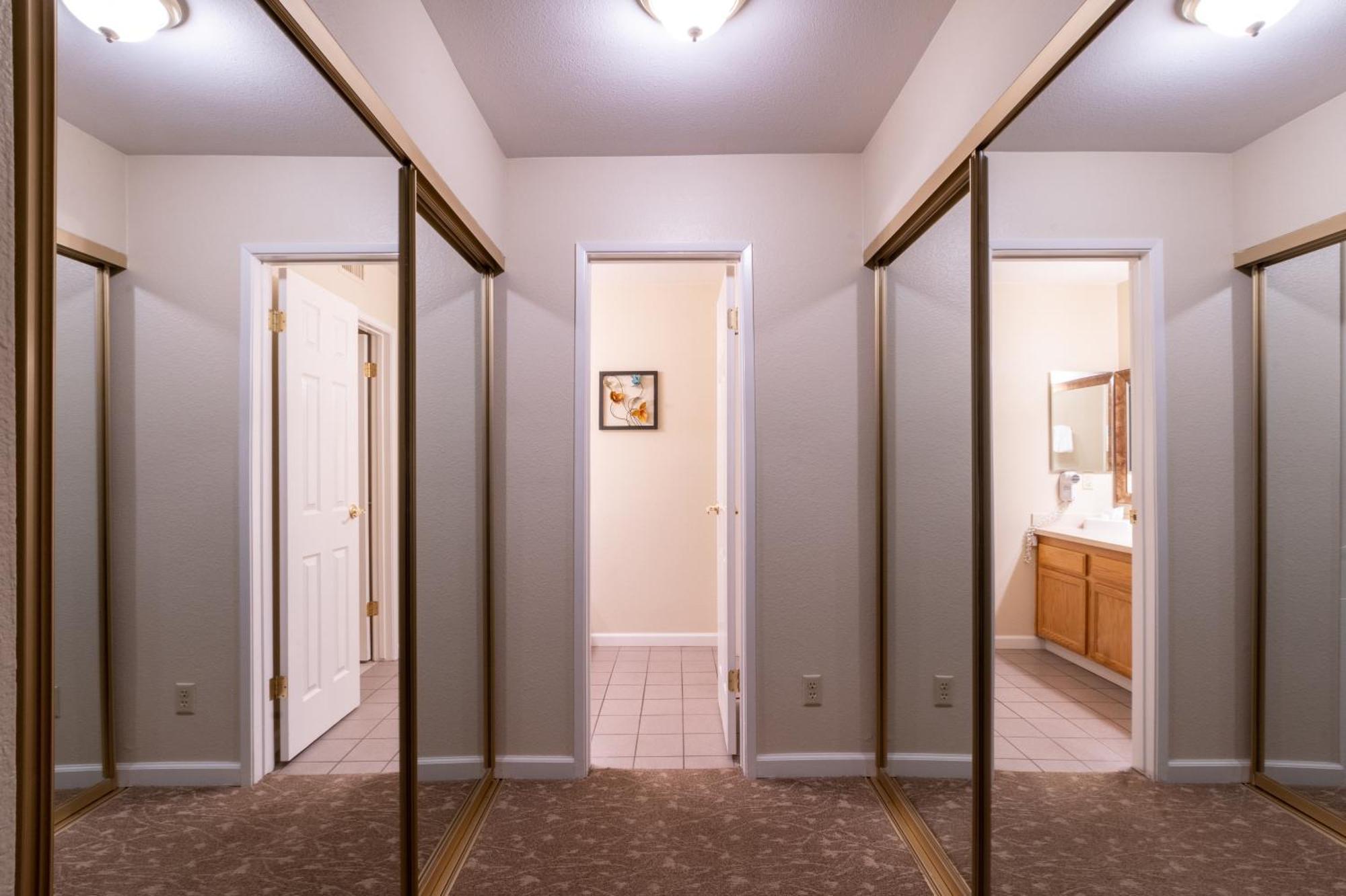 San Diego Country Estates Ramona Room photo